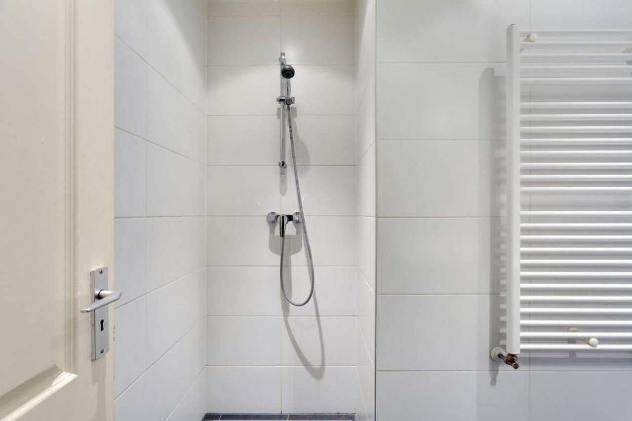 Luxurious Canalview Apt With Patio City Centre Amsterdam Room photo